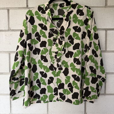 Blouse imprimée verte et noire