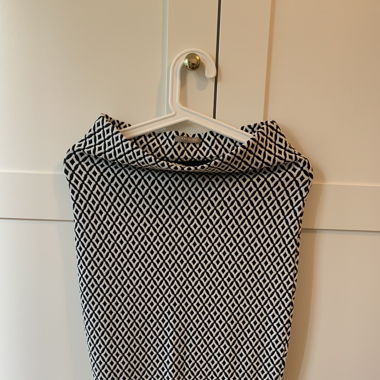 Pencilskirt mit elegantem Muster