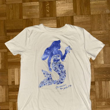 T-shirt avec une sirène 