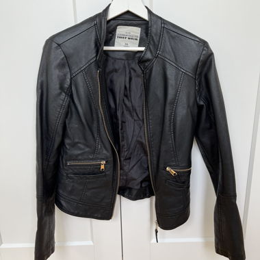 Jacke in Lederoptik, Grösse 36, guter Zustand
