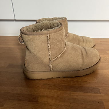 Stivaletti UGG Classic Mini