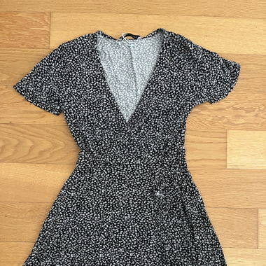 Schwarz weisses Kleid