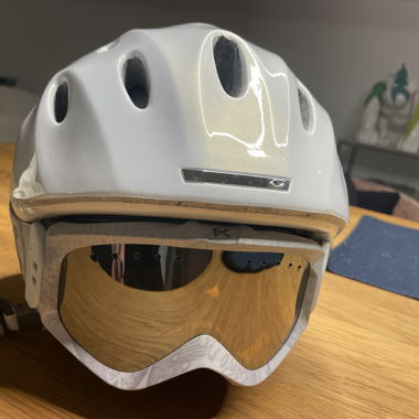 anon ski goggles
