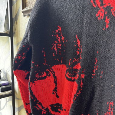 Red and black oversized knit sweater 