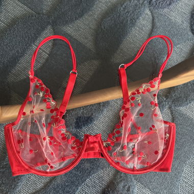 Roter BH ASOS 
