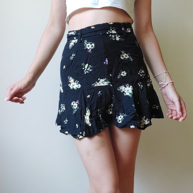 Black skirt with flowers