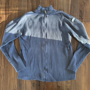 Grey knit ziper