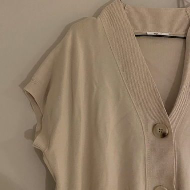 beige veste