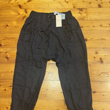 Cream Hose/Nanna pants