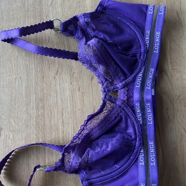 Lounge Violett Spitzen BH