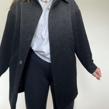 Dunkler Wollmantel Ombre
