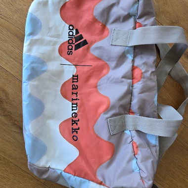 Adidas x Marimekko Sporttasche bunt