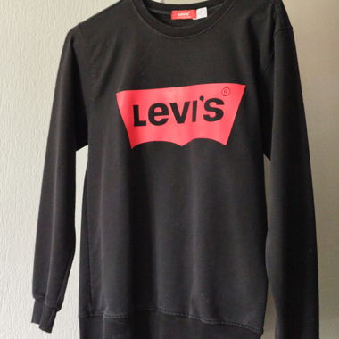 Levis sweater