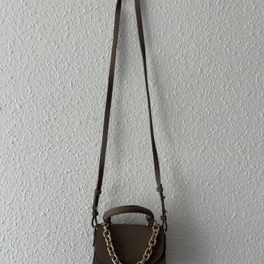 light brown shoulder bag 