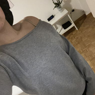 Schulterfreier Sweater 