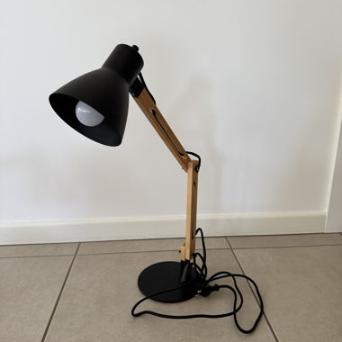 Black wooden table lamp