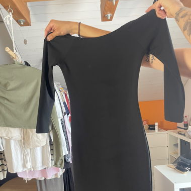 Schulterfreies Kleid