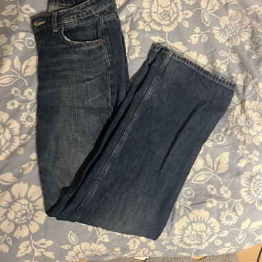Low-Rise Zara-Jeans