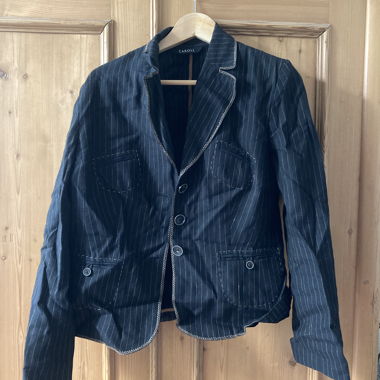 Blazer nero a sottili righe beige Caroll 🖤