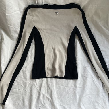 Maglione nero e bianco