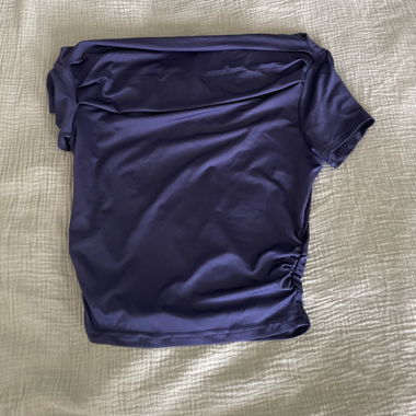 Top in raso blu scuro