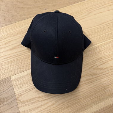 Black Baseball Cap