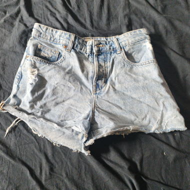 Short en jean déchiré