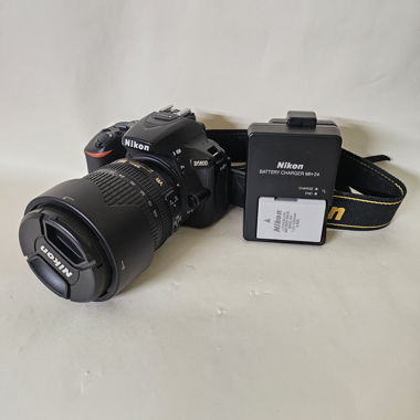 Nikon D5600 DSLR Camera