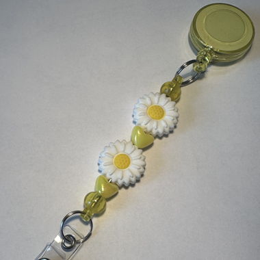 Kette für Arbeitsausweiss mit Blumen und Perlen
