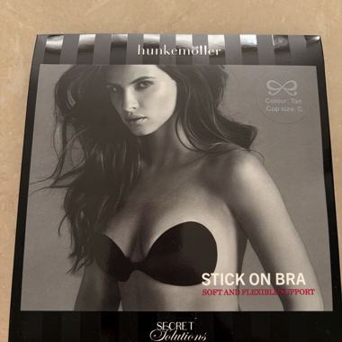 Soutien-gorge auto-adhésif Hunkemöller, bonnet C