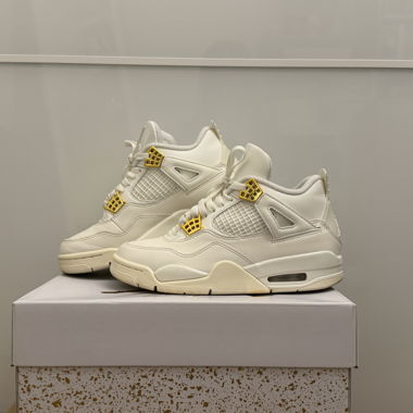 Air Jordan 4 Retro Gold