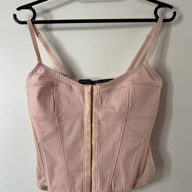 Corset rose à bretelles