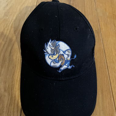 Black cap with motif