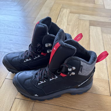 Quechua hiking shoes