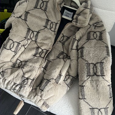 Veste en fausse fourrure