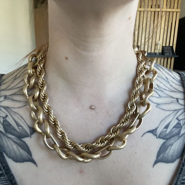 Gold-coloured link chain