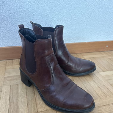 Brown Chelsea Ankle Boots (Faux Leather)