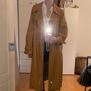 Trenchcoat braun/orange aus vegandem Leder