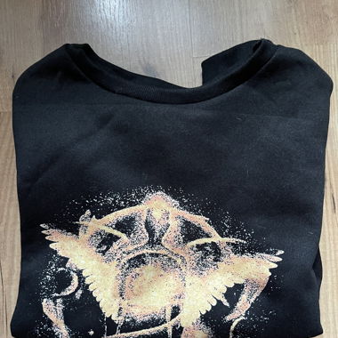 Schwarzes Sweatshirt 