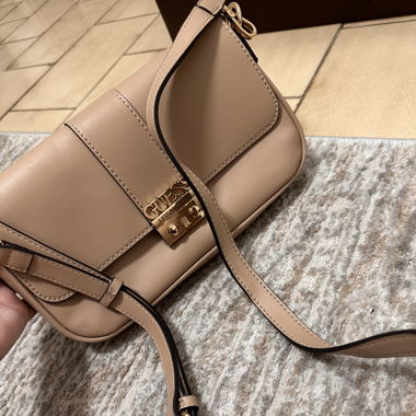 Braune Guess Tasche 
