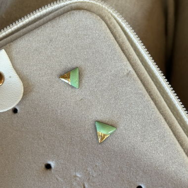 Orecchini a Bottone Triangolari