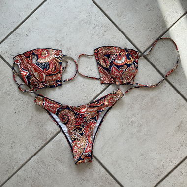 Strapless bikini
