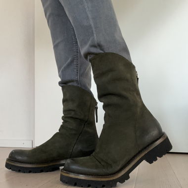 Superweicher Stiefel, Gr. 40, grün, neu