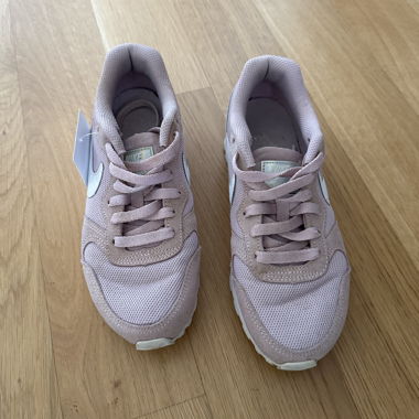 Baskets Nike roses 36.5