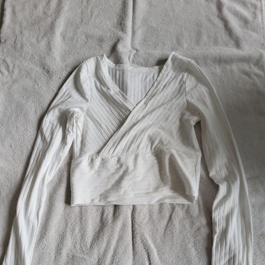 Langärmliger bauchfreies Tshirt