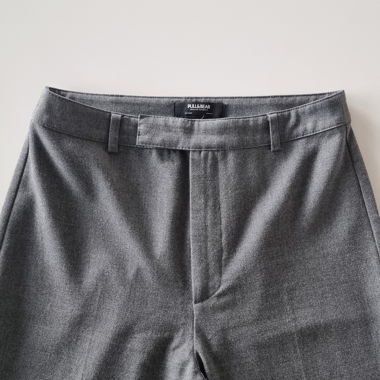 Graue Stoffhose 