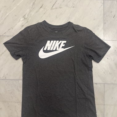 Nike T-shirt
