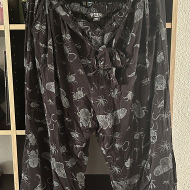 Pantaloni wide leg Disturbia Parasite Bugs in stile paperbag