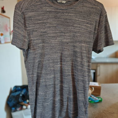 T-shirt C&A gris chiné
