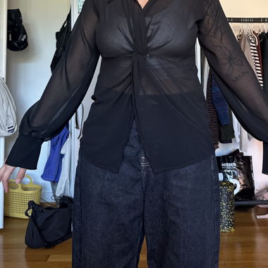Chemisier en mesh PrettyLittleThing